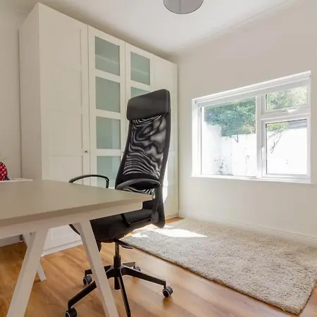 Guestready - Charming Escape In Templeogue Village 아파트
