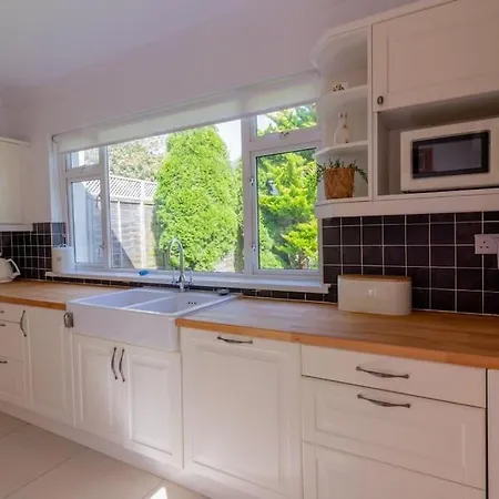 Guestready - Charming Escape In Templeogue Village 아파트 *